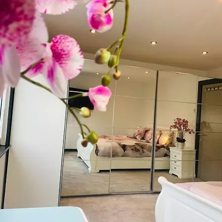Lejlighed Modern Duplex With Cinema, Sleeps 6! *